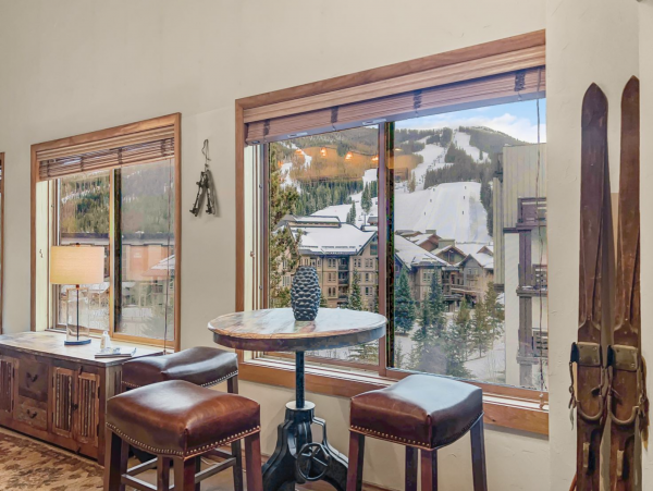 Copper MTN Center Village Pet Friendly condo Walk to Lift